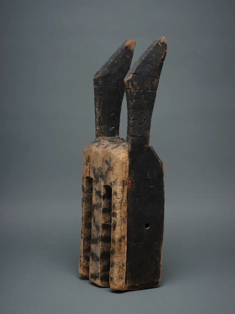 Africa, horned wood/paint mask, Image 1++